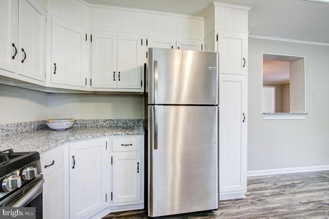 11803 ROCKING HORSE RD, Rockville, MD 20852