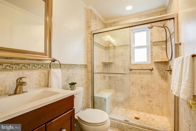 11803 ROCKING HORSE RD, Rockville, MD 20852