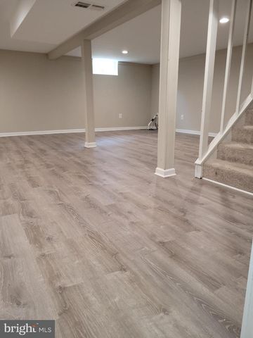 11803 ROCKING HORSE RD, Rockville, MD 20852