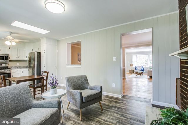 11803 ROCKING HORSE RD, Rockville, MD 20852