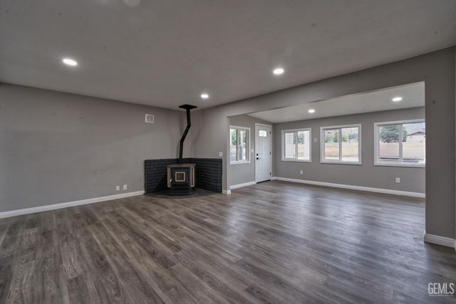 8119 Tamarisk Road, Onyx, CA 93255