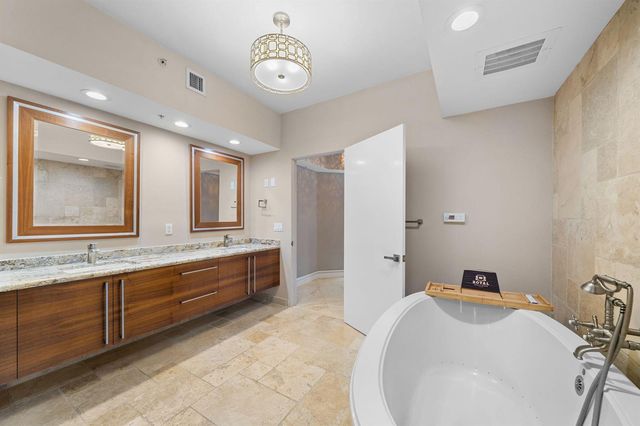 333 Las Olas Way 2904, Fort Lauderdale, FL 33301