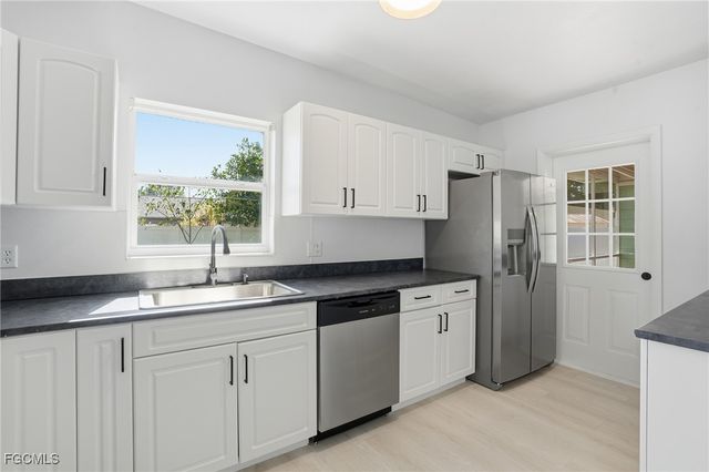 2148 Dover AVE, Fort Myers, FL 33907