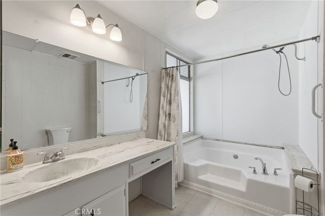 24001 Muirlands 11, Lake Forest, CA 92630