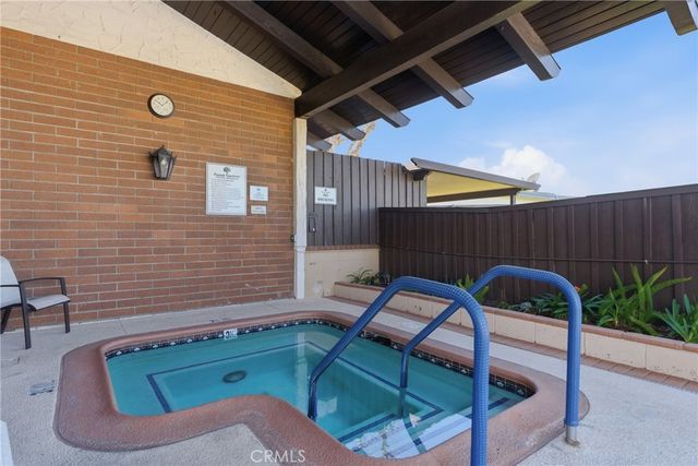 24001 Muirlands 11, Lake Forest, CA 92630