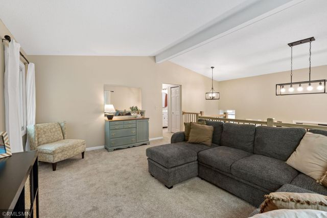 10581 Lake Fall Drive, Eden Prairie, MN 55347