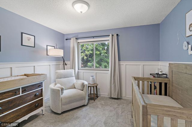 10581 Lake Fall Drive, Eden Prairie, MN 55347