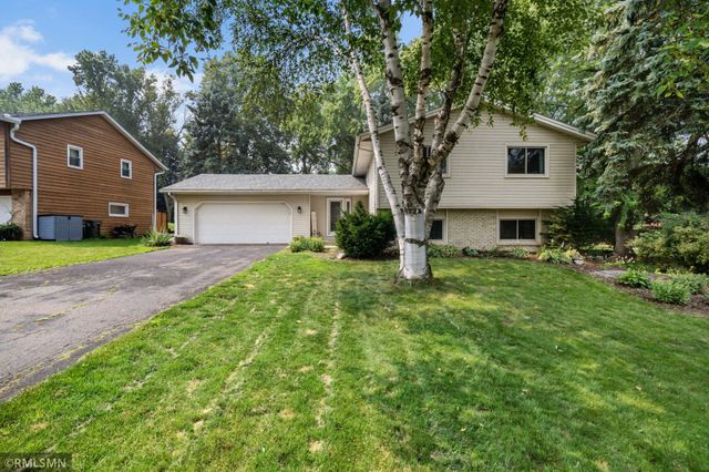 10581 Lake Fall Drive, Eden Prairie, MN 55347