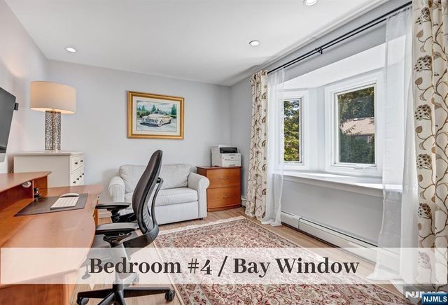 24 Red Rock Court, Ridgewood, NJ 07450
