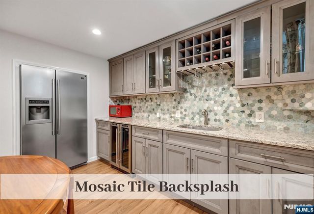 24 Red Rock Court, Ridgewood, NJ 07450