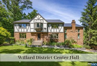 24 Red Rock Court, Ridgewood, NJ 07450