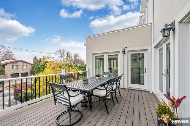 534 Brandon Place, Cliffside Park, NJ 07010