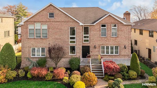 534 Brandon Place, Cliffside Park, NJ 07010