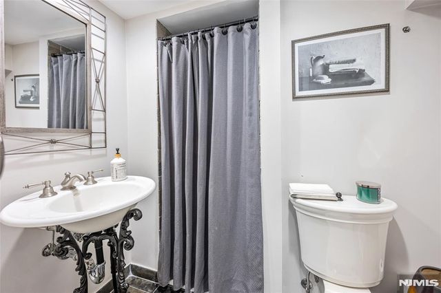 534 Brandon Place, Cliffside Park, NJ 07010