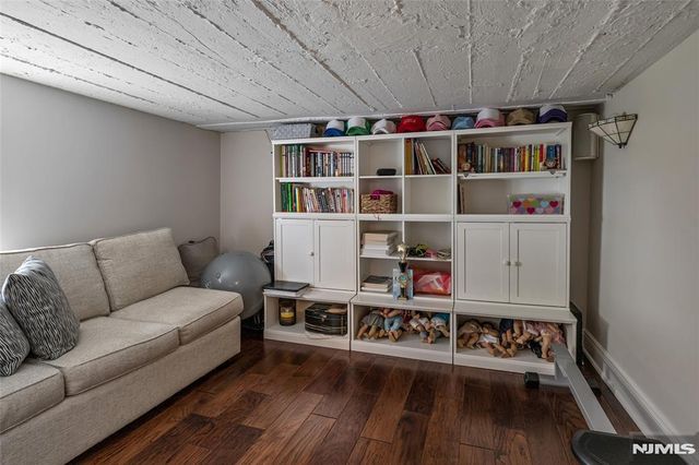 534 Brandon Place, Cliffside Park, NJ 07010