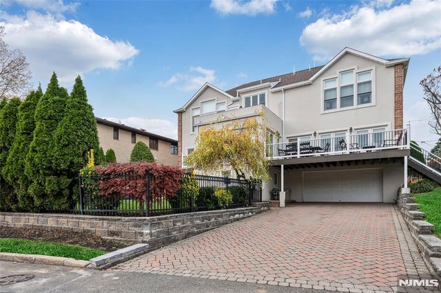 534 Brandon Place, Cliffside Park, NJ 07010