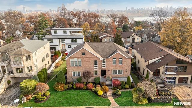 534 Brandon Place, Cliffside Park, NJ 07010