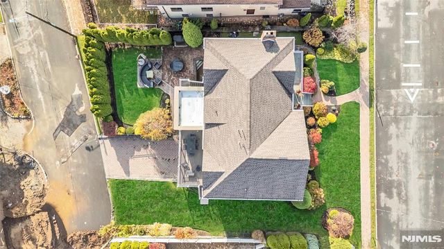 534 Brandon Place, Cliffside Park, NJ 07010