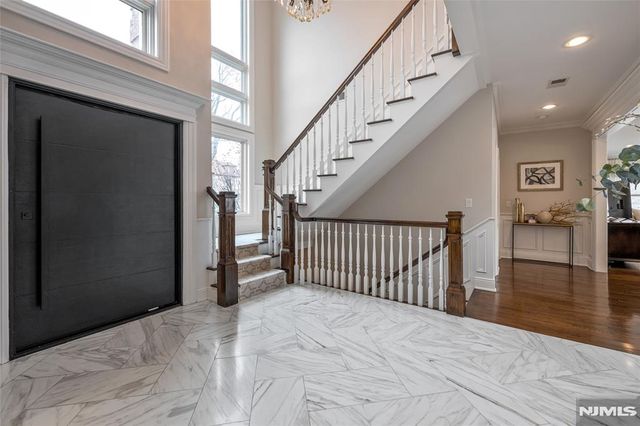 534 Brandon Place, Cliffside Park, NJ 07010