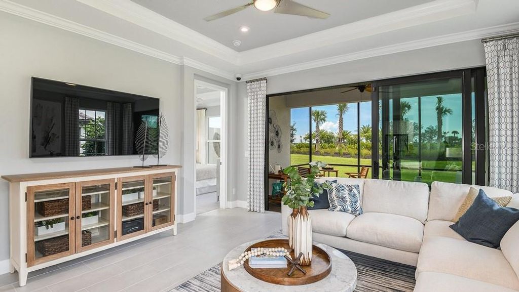 Image 11 of property listing at 14726 ORRIETO PLACE, Bradenton, FL 34211