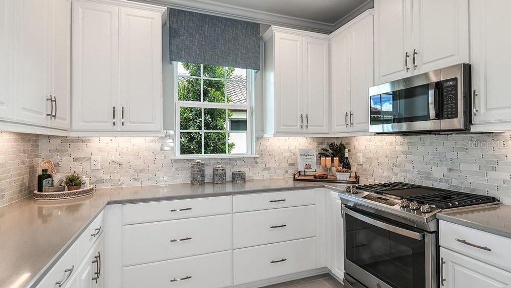 Image 5 of property listing at 14726 ORRIETO PLACE, Bradenton, FL 34211