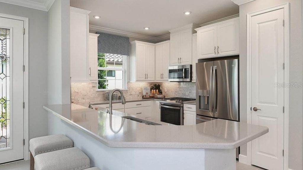 Image 6 of property listing at 14726 ORRIETO PLACE, Bradenton, FL 34211