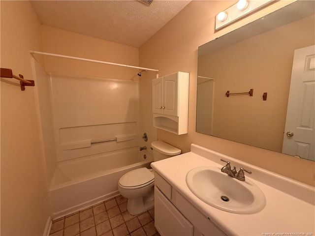 7229 Tollhouse Drive, Fayetteville, NC 28314
