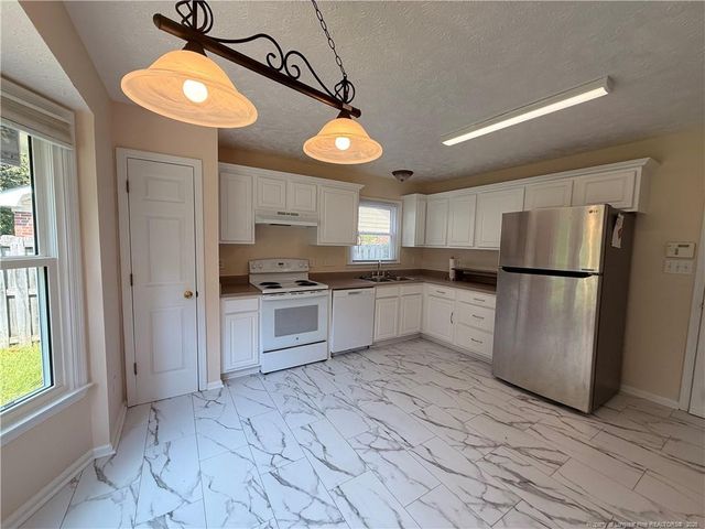 7229 Tollhouse Drive, Fayetteville, NC 28314