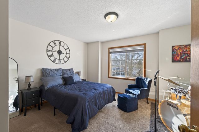 29 Landau Alcove, Woodbury, MN 55125