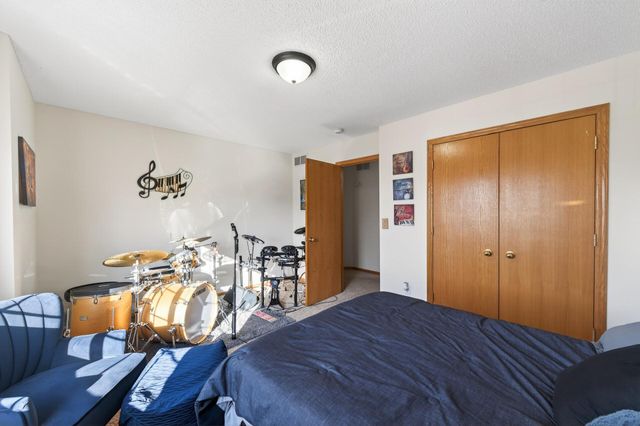 29 Landau Alcove, Woodbury, MN 55125