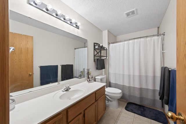 29 Landau Alcove, Woodbury, MN 55125