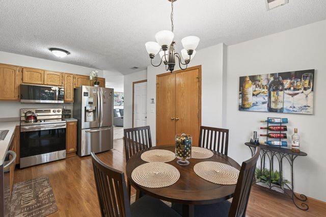 29 Landau Alcove, Woodbury, MN 55125