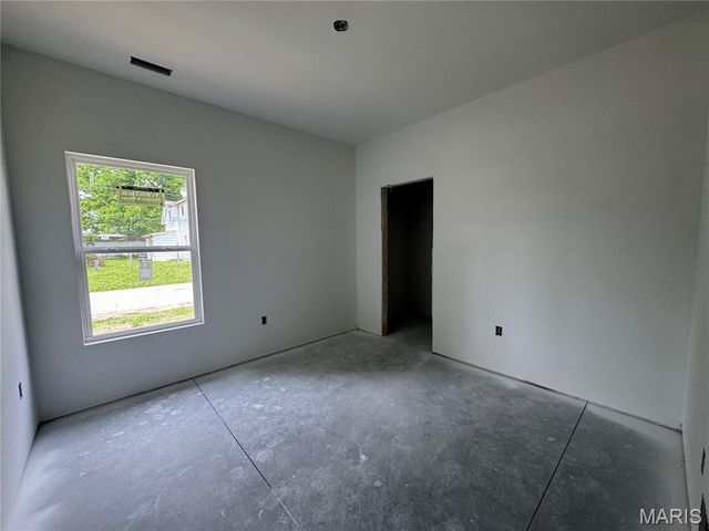 217 S 6th Street, Elsberry, MO 63343