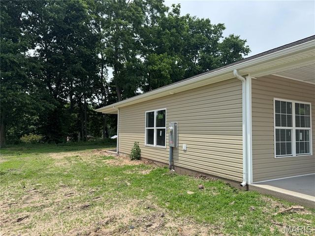 217 S 6th Street, Elsberry, MO 63343