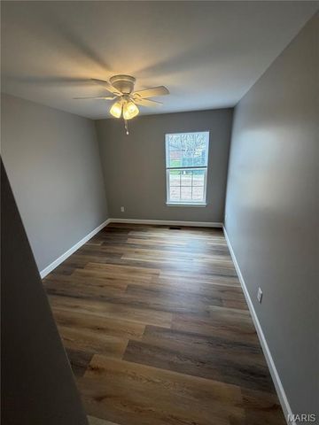 217 S 6th Street, Elsberry, MO 63343