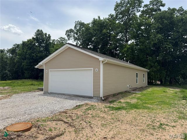 217 S 6th Street, Elsberry, MO 63343