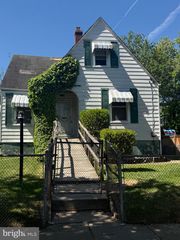 1119 45TH PL SE, Washington, DC 20019