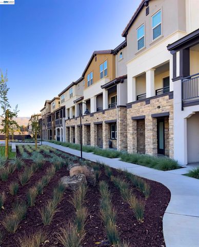 905 More Lane 1302, Morgan Hill, CA 95037