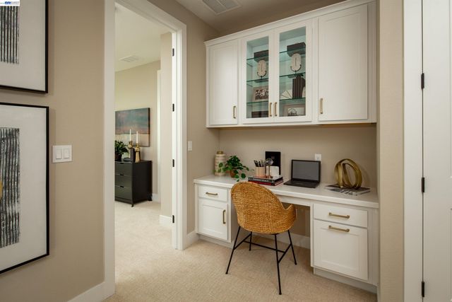 905 More Lane 1302, Morgan Hill, CA 95037