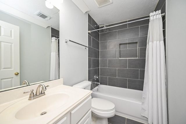 19207 Poplar Trails Lane, Tomball, TX 77375