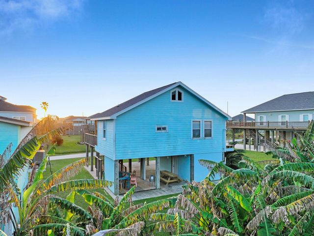 836 Eastview, Crystal Beach, TX 77650