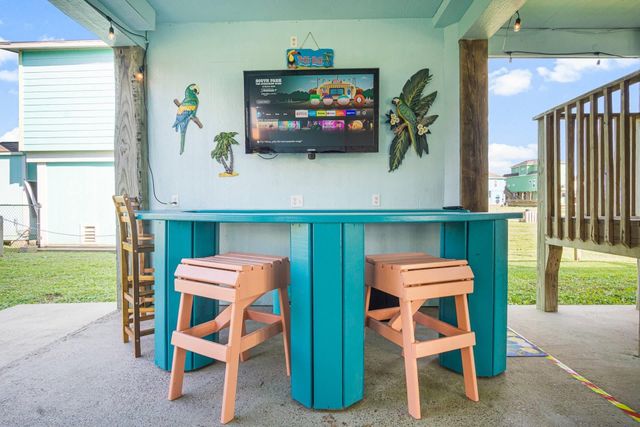 836 Eastview, Crystal Beach, TX 77650