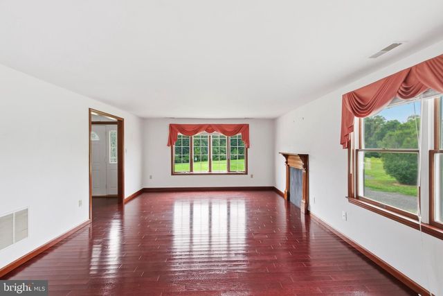 4407 INDIAN RUN RD, Amissville, VA 20106