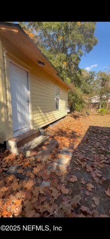 7942 RONDO Avenue, Jacksonville, FL 32219