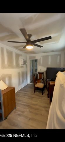 7942 RONDO Avenue, Jacksonville, FL 32219