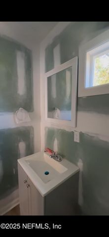 7942 RONDO Avenue, Jacksonville, FL 32219