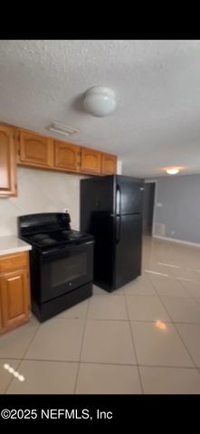 7942 RONDO Avenue, Jacksonville, FL 32219