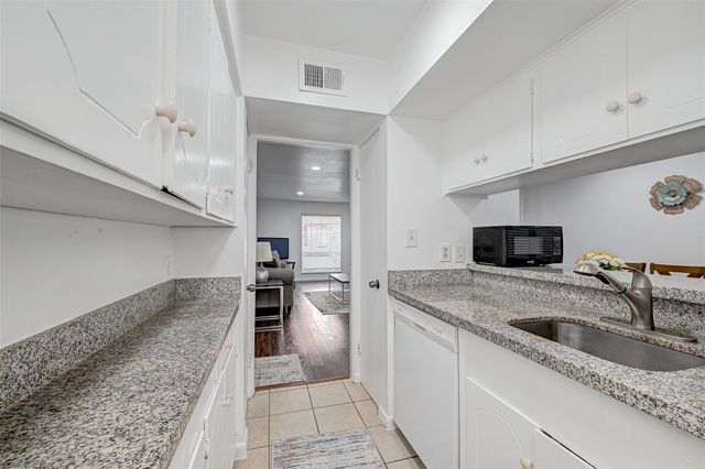 5863 Inwood Drive 3, Houston, TX 77057