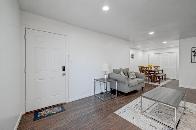 5863 Inwood Drive 3, Houston, TX 77057