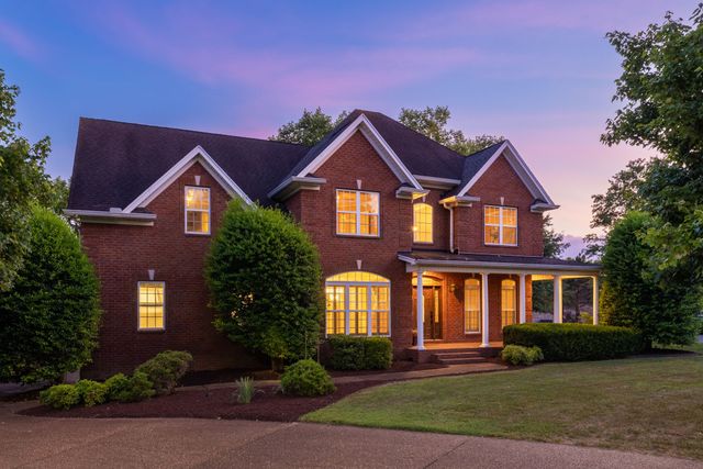 216 Grandview Cir, Gallatin, TN 37066